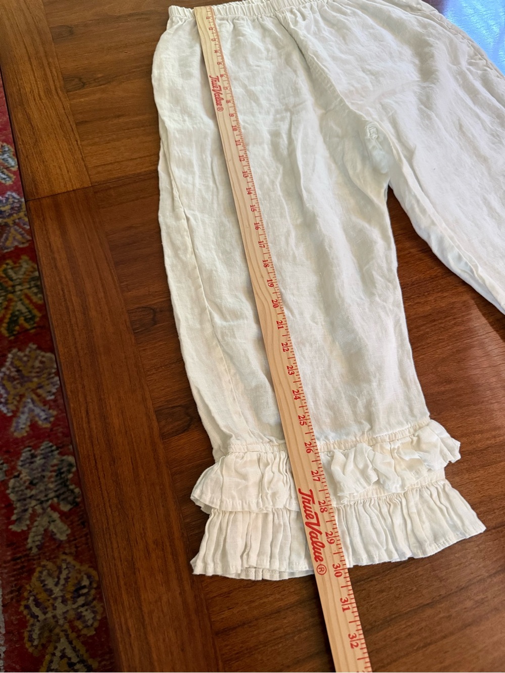 Ruffled Hem White Linen-Look Cropped Pants by Bodil - Picture 2 of 7